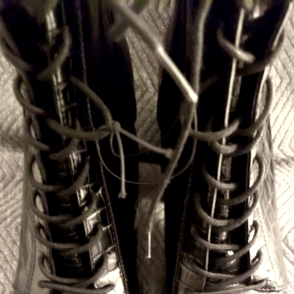 *LAST PAIR* CHARLES by CHARLES Buffy Black Bottie - Picture 6 of 12